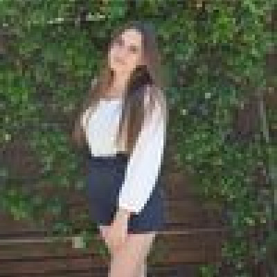 Alexandra  is looking for a Room / Apartment in Rotterdam