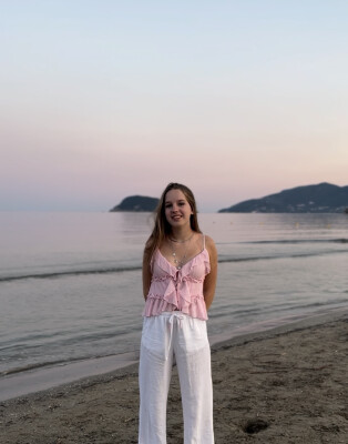 Jorinde  zoekt een Kamer / Studio in Rotterdam